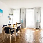 Edgar Marais - Temple Aparthotel 4*