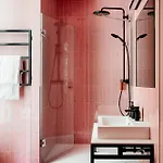 Edgar Marais - Temple Aparthotel 4*