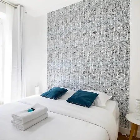 Edgar Marais - Temple Apartmanhotel Párizs