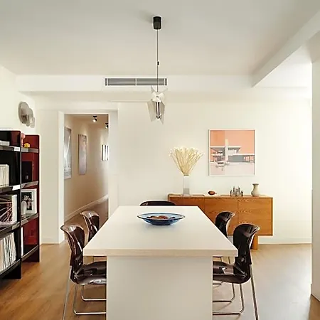 Edgar Marais - Temple Apartmanhotel 4*