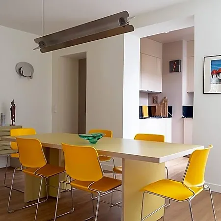 Edgar Marais - Temple Apartmanhotel 4*